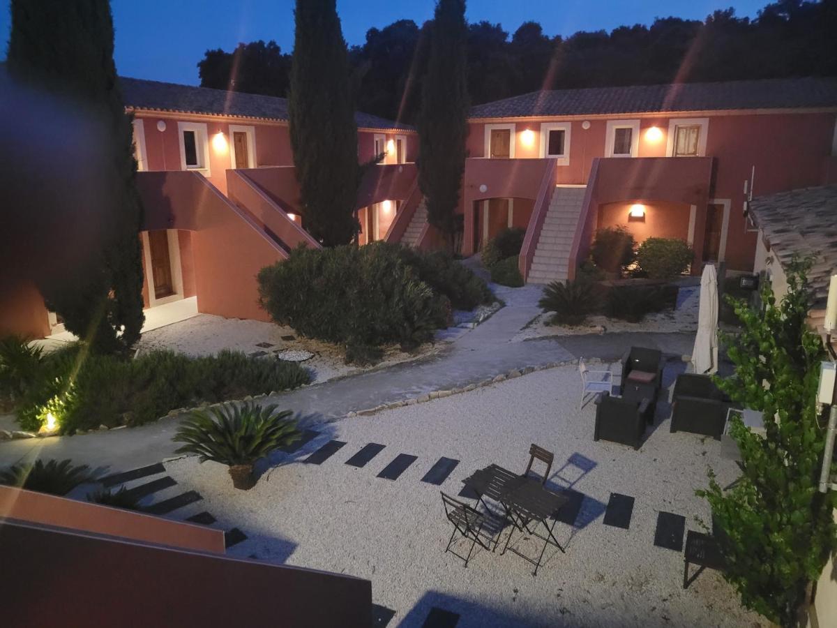 Hotel Domaine Le Milos Кастрі Екстер'єр фото