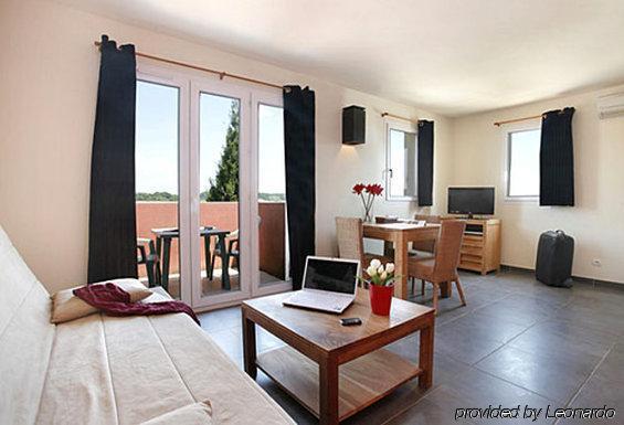 Hotel Domaine Le Milos Кастрі Номер фото